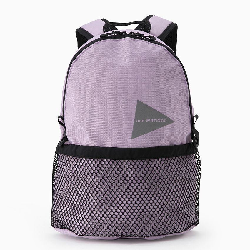 「アンドワンダー」から初のキッズコレクション！本格仕様のデイパックやTシャツをリリース - 3枚目の画像