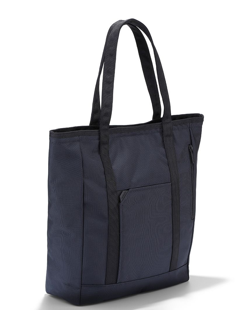 「限りなくネイビーのブラック」は使い勝手良好！モノリス独自の人気カラーから新型バッグが4型 - 4枚目の画像