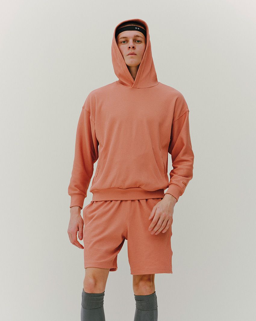 「アンダーアーマー」でゴープコアスタイル。スポーツウェアの機能性と洗練されたデザインが融合！ - 6枚目の画像