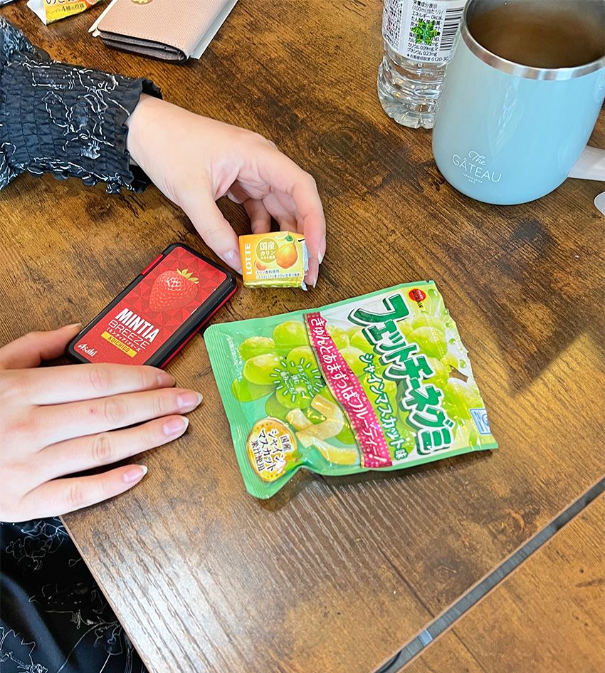 「取材を忘れていて緩めの服を着て来ちゃった」看板娘が、出張先のご当地グルメを堪能していた - 19枚目の画像