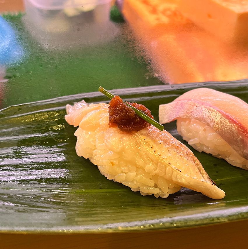 「取材を忘れていて緩めの服を着て来ちゃった」看板娘が、出張先のご当地グルメを堪能していた - 13枚目の画像