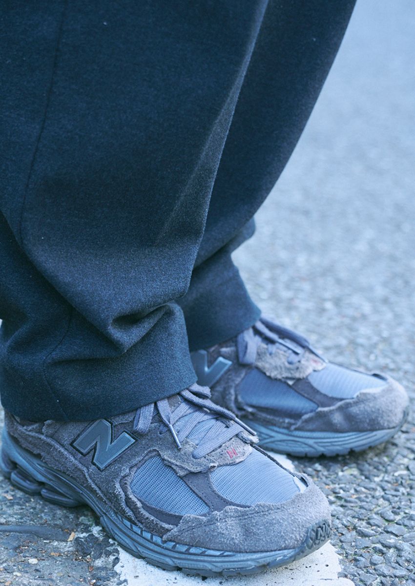 街角愛用率No.1はニューバランス「2002R」！ 最旬スニーカーコーデを7人のスナップで - 12枚目の画像