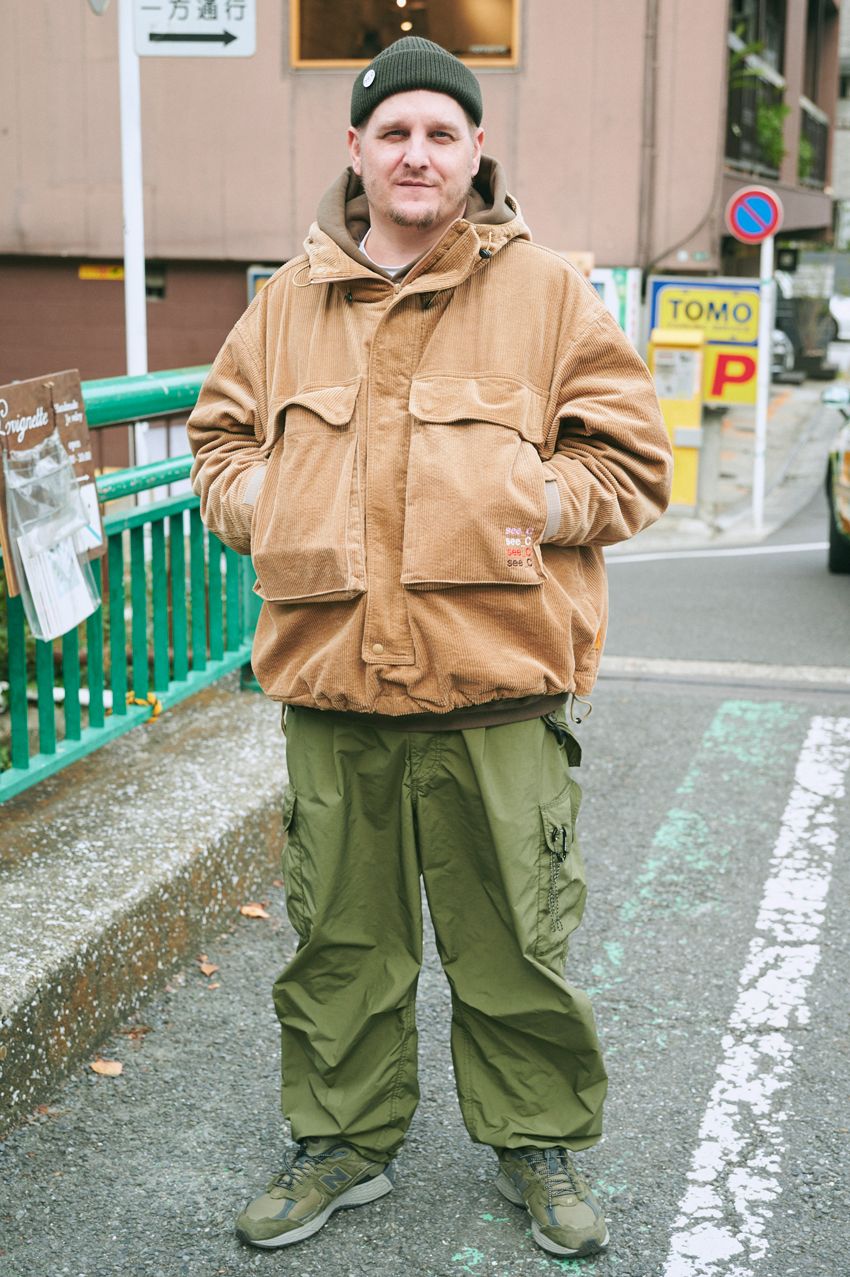 街角愛用率No.1はニューバランス「2002R」！ 最旬スニーカーコーデを7人のスナップで - 5枚目の画像