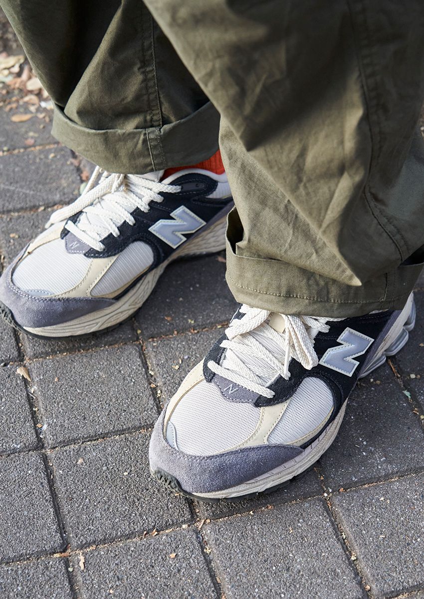 街角愛用率No.1はニューバランス「2002R」！ 最旬スニーカーコーデを7人のスナップで - 14枚目の画像