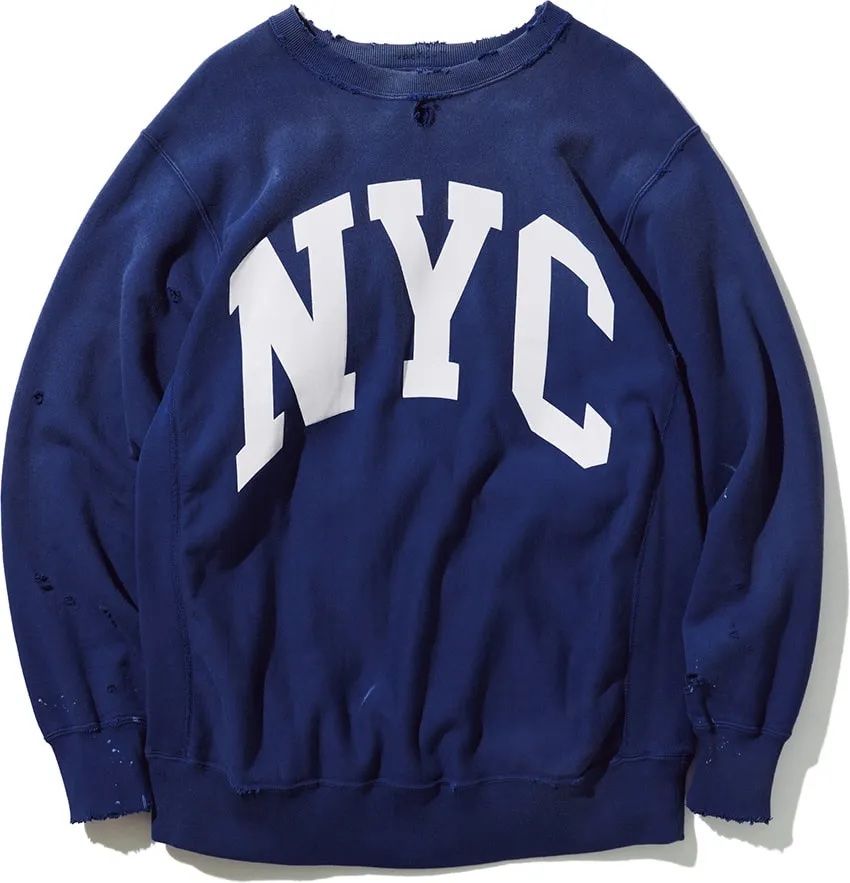 清潔感と上品さ。大人ファッションに欠かせない「青いスウェット」の選び方とコーデ術 - 6枚目の画像