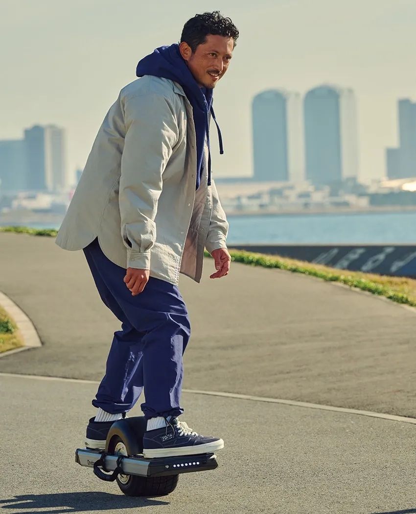 池内博之が今話題の“乗り物”を試乗レビュー！EVミニジープ、ワンボード、e-バイクetc. - 4枚目の画像