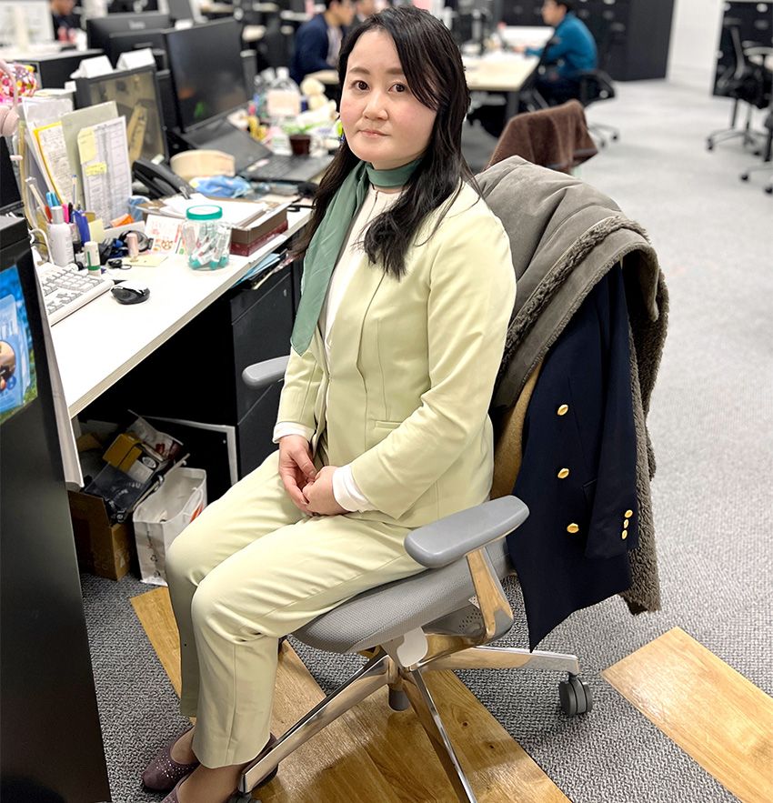 「日本特殊陶業って何の会社？」を丁寧に解説する看板娘が、抽象画の個展を開いていた - 5枚目の画像