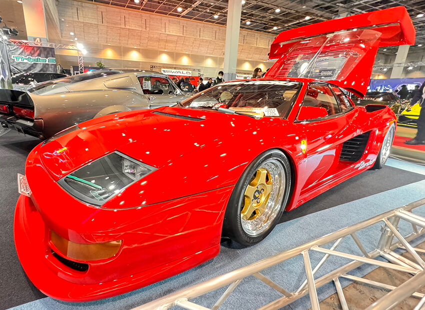 車好き様 4億円の車も“無駄”にカスタムする泥臭さ！」大阪オートメッセでプロが