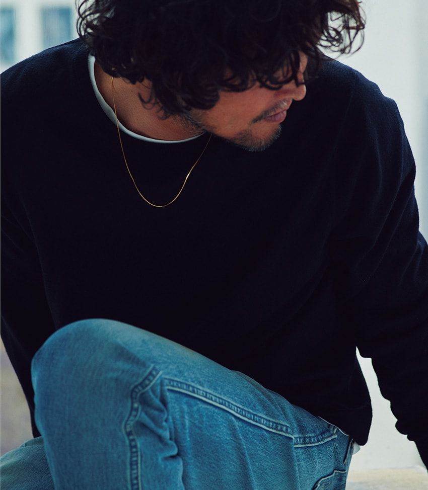 デニムに似合うアクセサリー選び。正解は「細めで華奢なもの」大切なのはインパクトよりもさりげなさ - 3枚目の画像