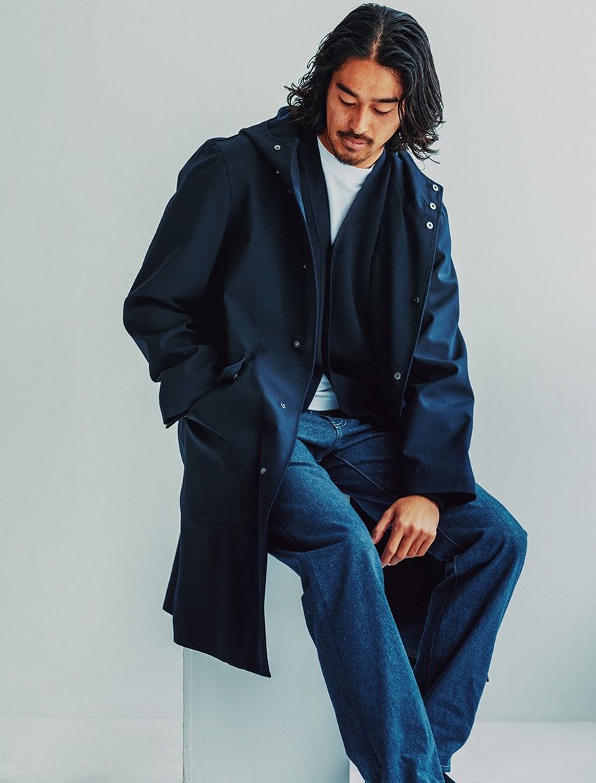 雨の日を“ハレ”に変える「ロロ・ピアーナ」の青い機能服。街で着るなら“ブルーグラデ”が正解 - 2枚目の画像