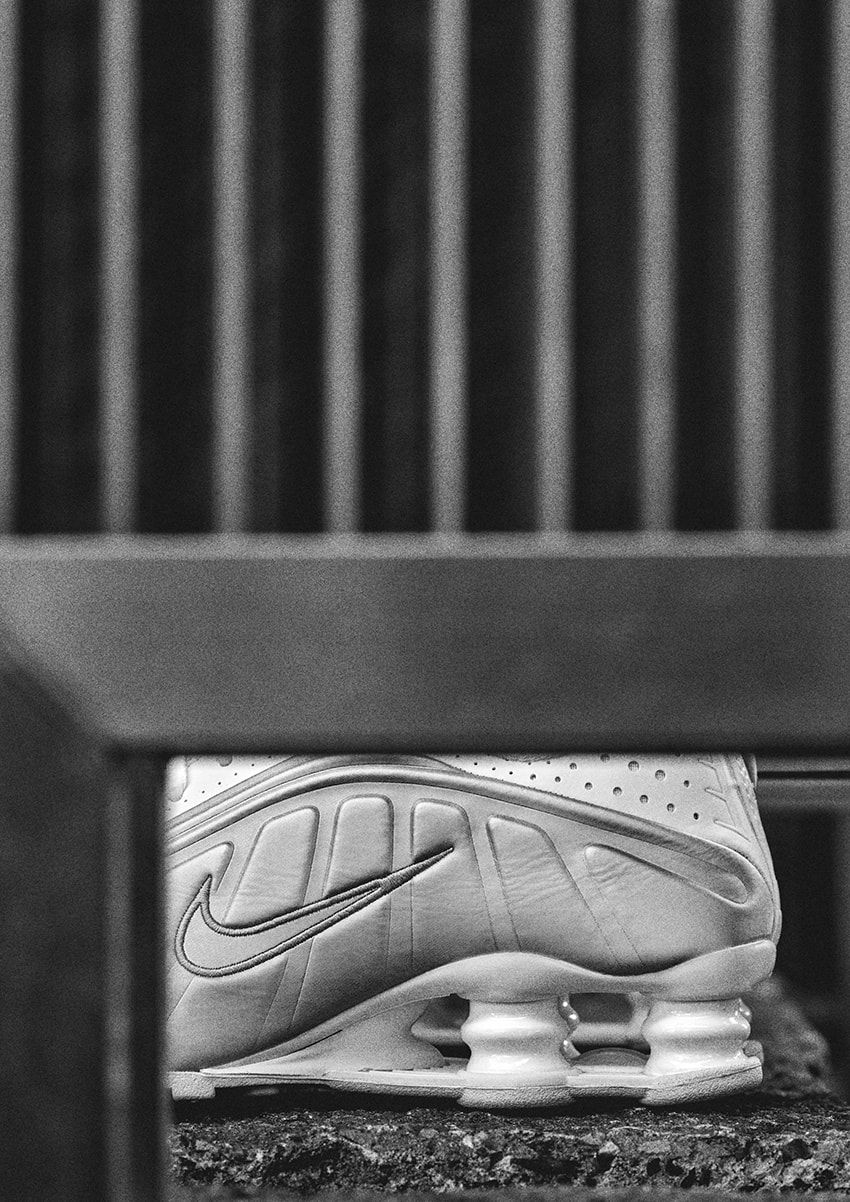 ナイキ「ショックス R4」2001年の人気モデルが進化！GR8で白と黒が先行販売 - 30枚目の画像