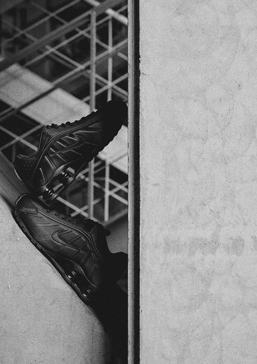 ナイキ「ショックス R4」2001年の人気モデルが進化！GR8で白と黒が先行販売 - 34枚目の画像