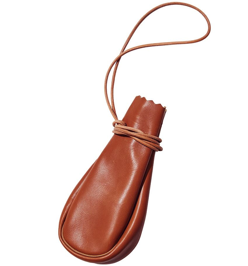 ヴィンテージデニムを大人っぽく魅せるブラウン小物。選びのポイントは“上質な素材感” - 8枚目の画像