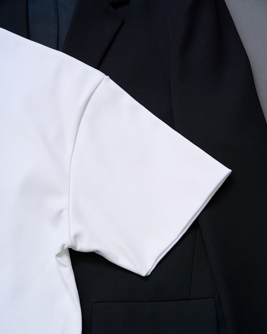 白T専門店「#FFFFFFT」の“ジャケットのためのドレスTシャツ”。着流しスーツのお供に！ - 3枚目の画像