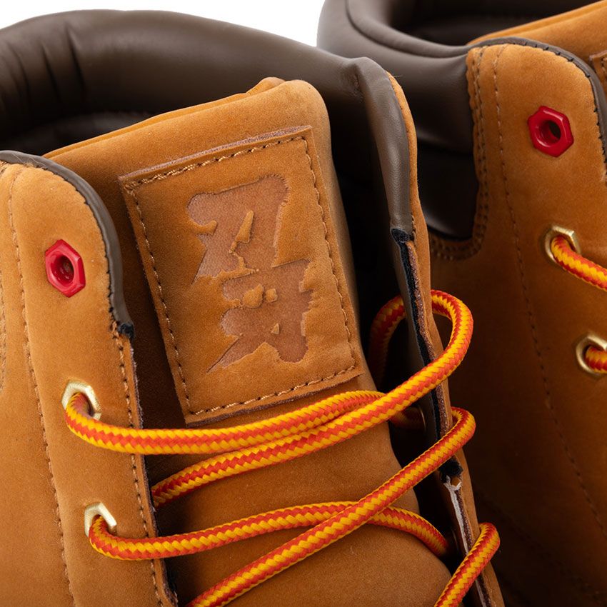 範馬刃牙が履くのは「FILA」。90年代スタイルを思わせる異色コラボブーツ - 4枚目の画像