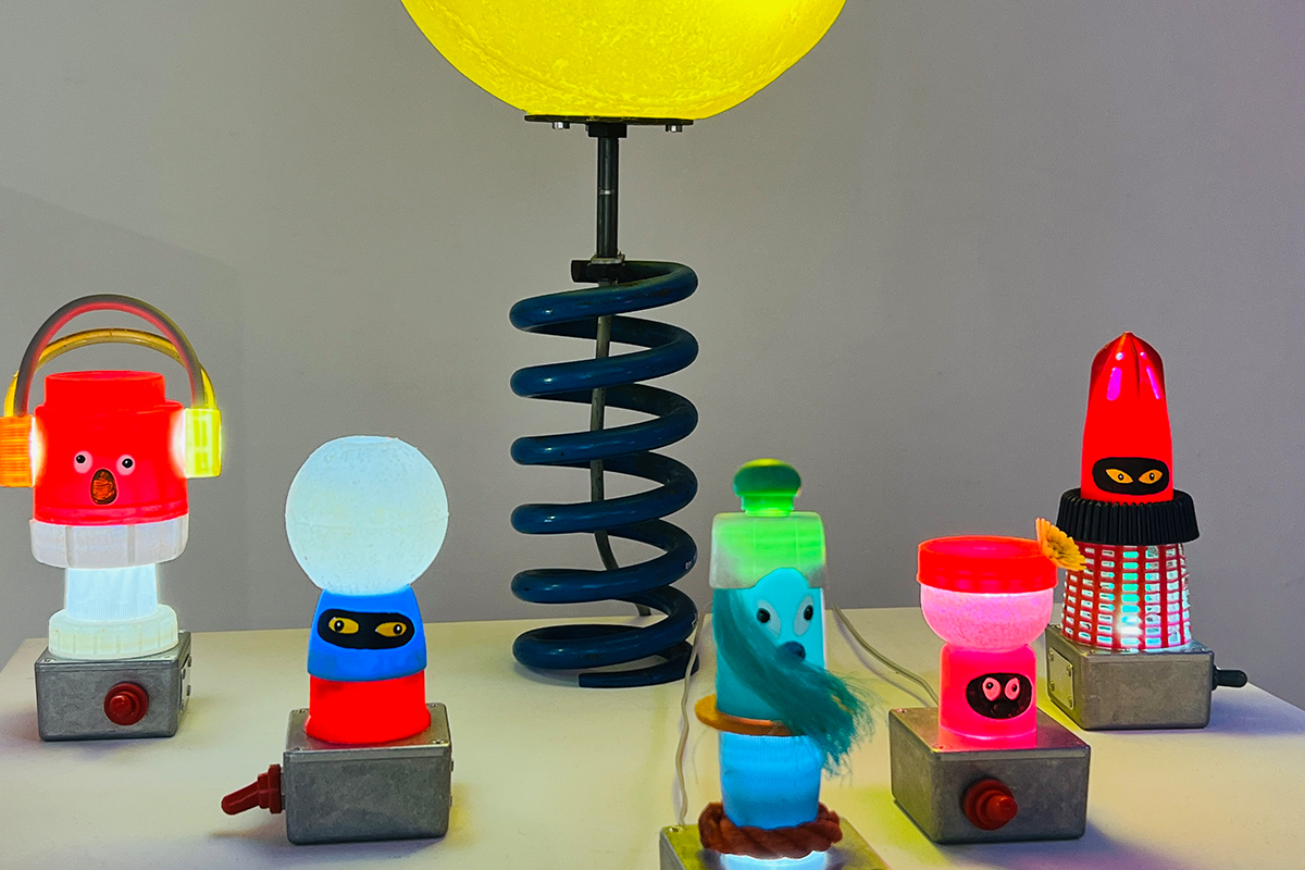 花井祐介さんも参加。海洋ゴミを使ったアート展「Plastic Coast」が