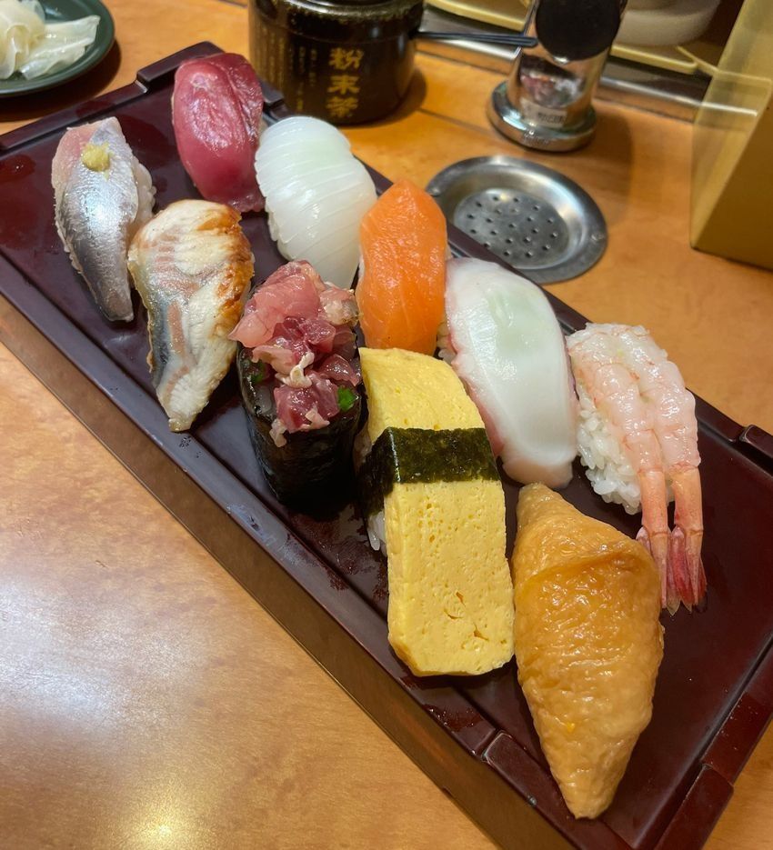 女性ウケはレッドウィング＆クラークス！河村隆一が“極厚とんかつ”に舌鼓【今週の人気記事TOP5】 - 2枚目の画像