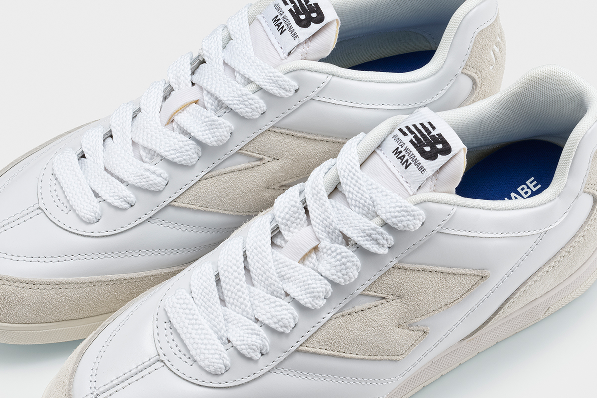 ニューバランスの新型「RC42」をジュンヤ ワタナベ マンが白と黒で