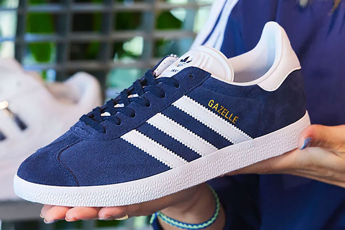 アディダス オリジナルスの名作スニーカー「ガゼル」。特徴やおすすめ