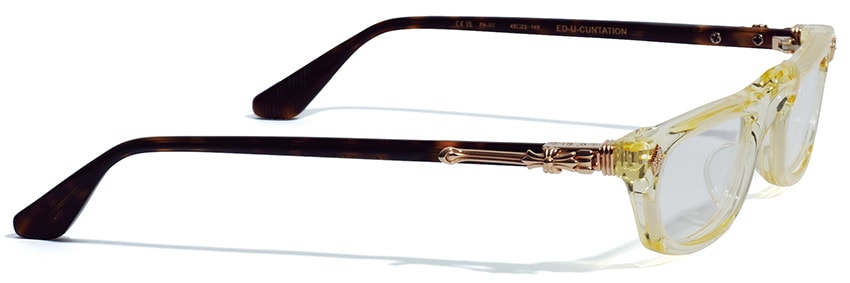 クロムハーツ」から老眼鏡の提案。テンプルのクロスモチーフが役立つ