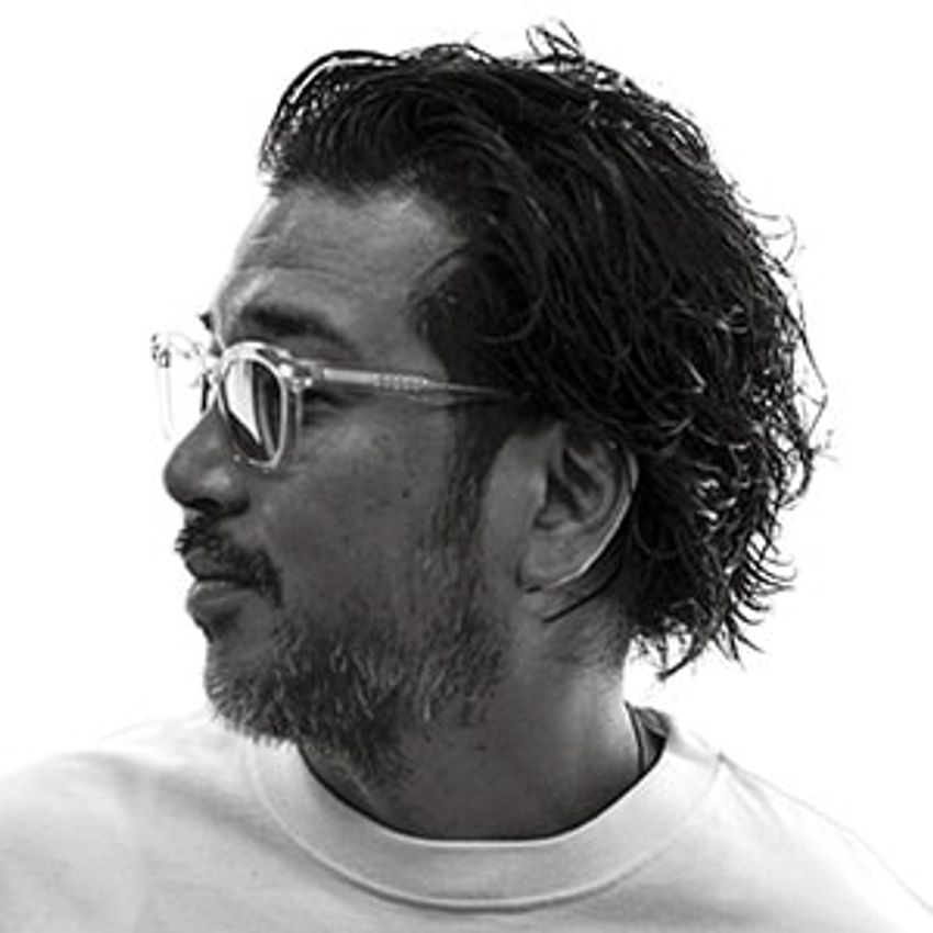 クラークス×ビームスのコラボブーツ、ジル サンダーのシャツ！業界人に聞いた“勝負ネイビー” - 10枚目の画像