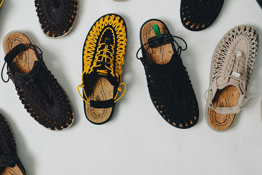 ユニークなサイの頭部付き靴のオブジェ