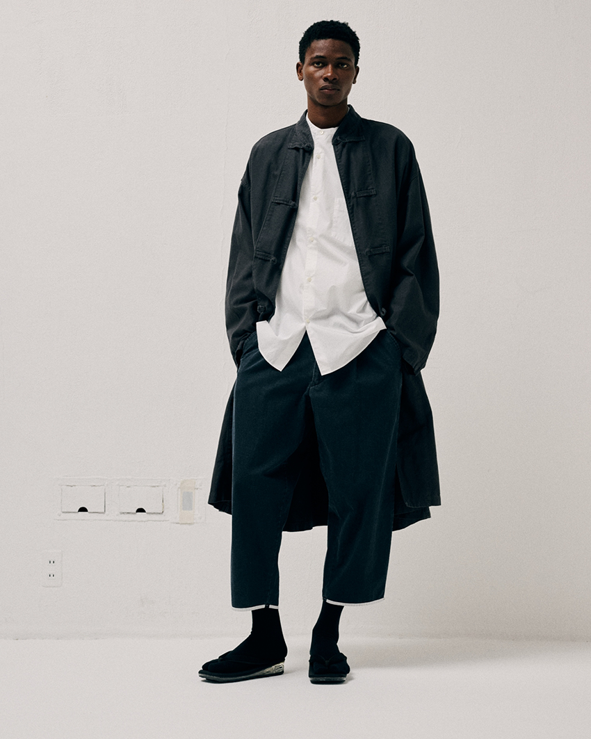 スニーカーと雪駄を融合した「雲駄」をグラフペーパーがブラックのワントーンでアレンジ！ - 5枚目の画像