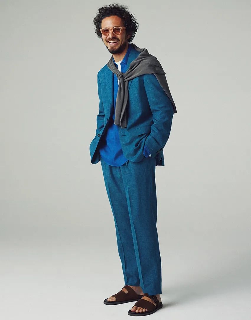 清潔感ある大人カジュアルに欠かせない“青い服”。最新コーディネイト術を総まとめ！ - 5枚目の画像