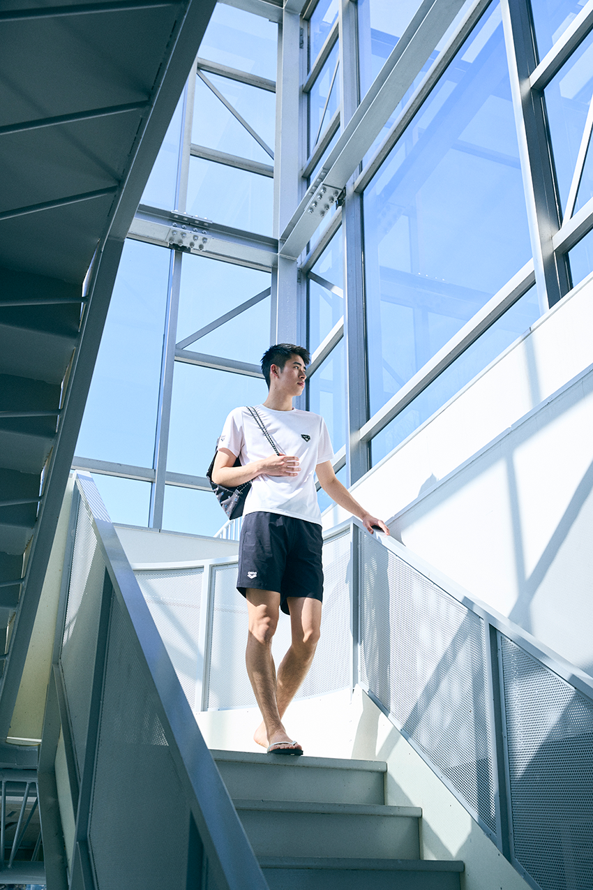 青ロゴの「アニエスベー」はアリーナとコラボ作。Tシャツやビーチバッグetc.夏に最適な面々 - 7枚目の画像