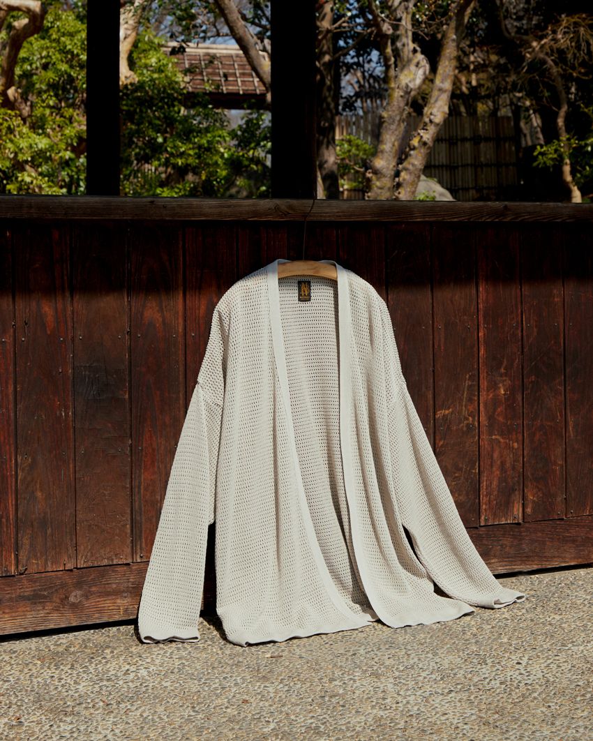 夏のレイヤードに最適なサマーニットが「バトナー」から。通気性が高くドライな肌触りもグッド！ - 4枚目の画像