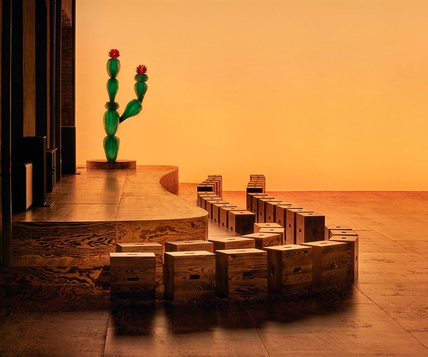 コルビュジエの名作スツール「カバノン」が山積みに！ボッテガ・ヴェネタ仕様になった傑作が販売中 - 19枚目の画像