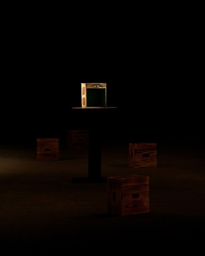 コルビュジエの名作スツール「カバノン」が山積みに！ボッテガ・ヴェネタ仕様になった傑作が販売中 - 12枚目の画像