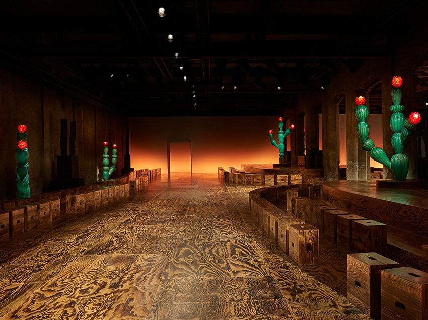 コルビュジエの名作スツール「カバノン」が山積みに！ボッテガ・ヴェネタ仕様になった傑作が販売中 - 22枚目の画像