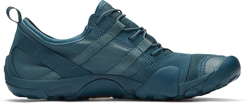 変わり種「ニューバランス」はMT10O。裸足のような履き心地がウリのイッセイ ミヤケ協業モデル - 38枚目の画像