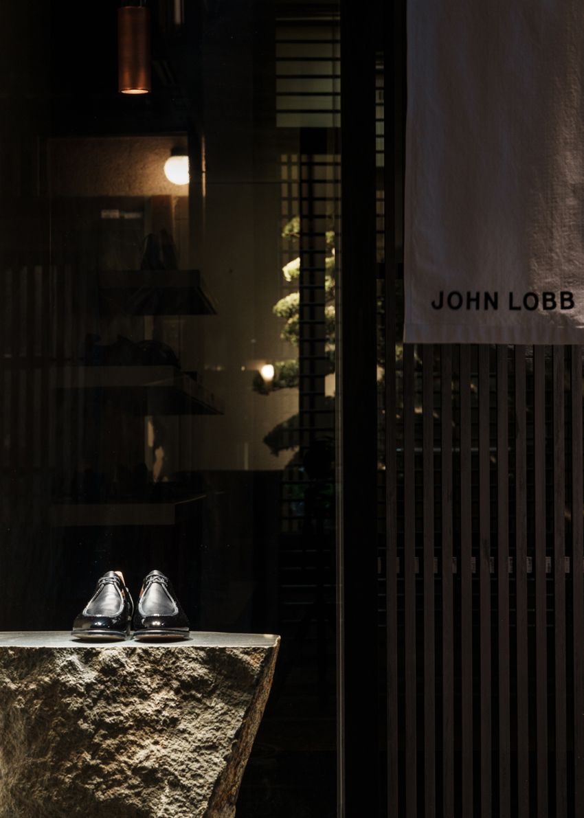 ジョンロブの草履は「ZOORI」。和洋折衷の真骨頂は新たにできた京都店の限定品 - 5枚目の画像