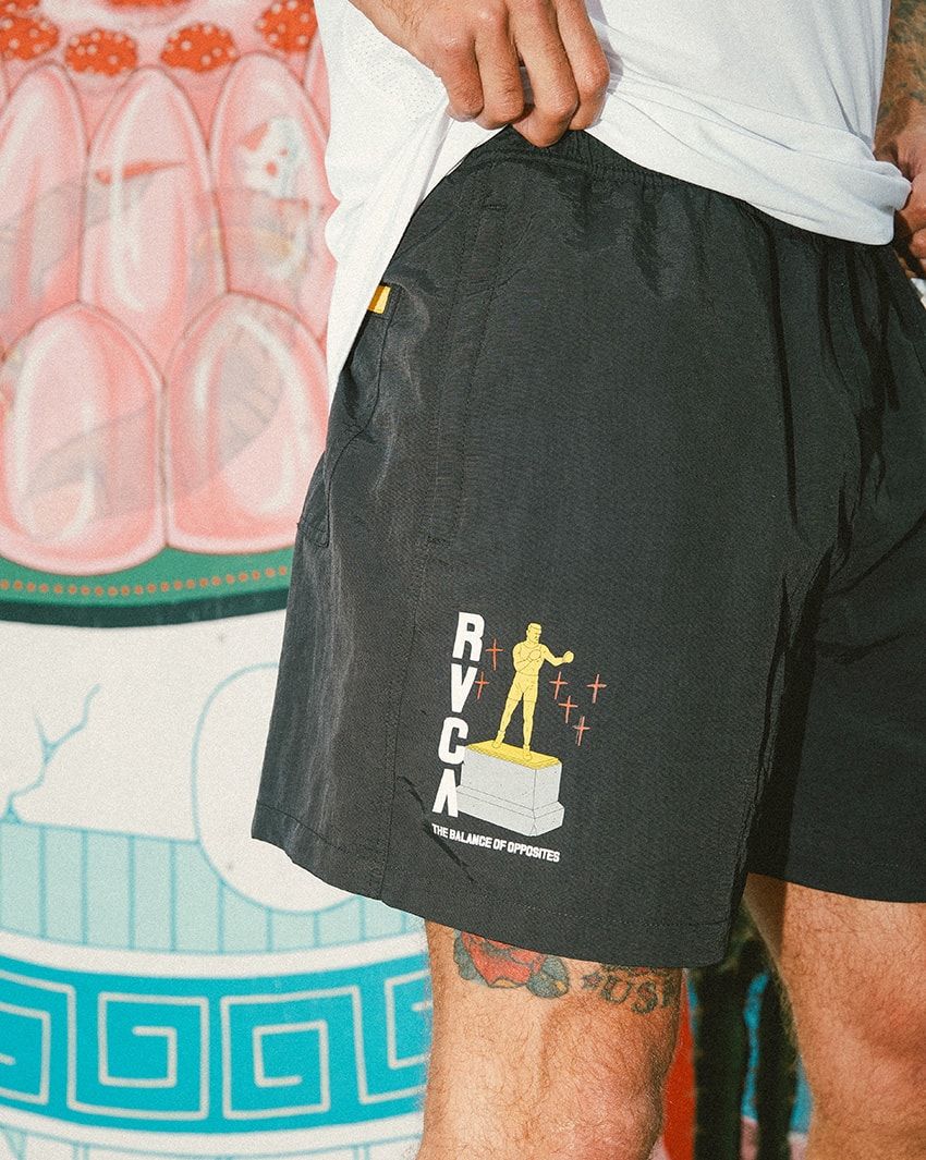 「ルーカ×ルーク・ペルティエ」ダークかつユーモア溢れたアートT登場！ポップアップも開催 - 2枚目の画像