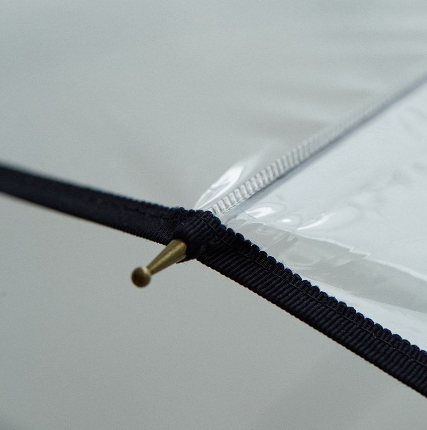 1万6500円のビニ傘！ 宮内庁御用達メーカーに依頼したイレーヴ初の傘はお値段以上なのか - 7枚目の画像