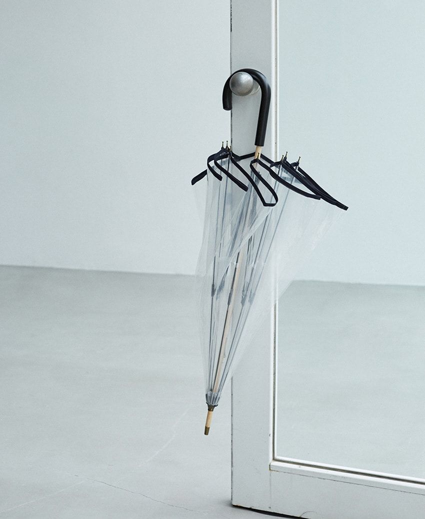 1万6500円のビニ傘！ 宮内庁御用達メーカーに依頼したイレーヴ初の傘はお値段以上なのか - 5枚目の画像