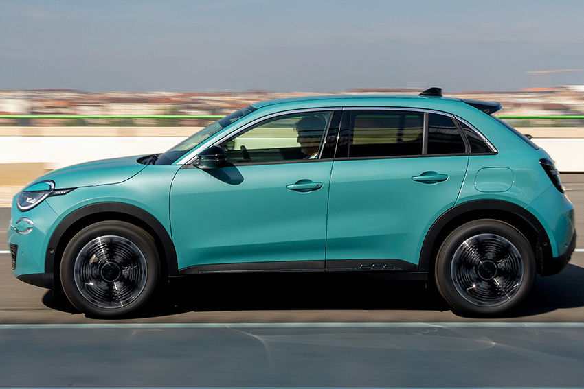 日本上陸予報のコンパクトSUV。フィアット、シトロエン