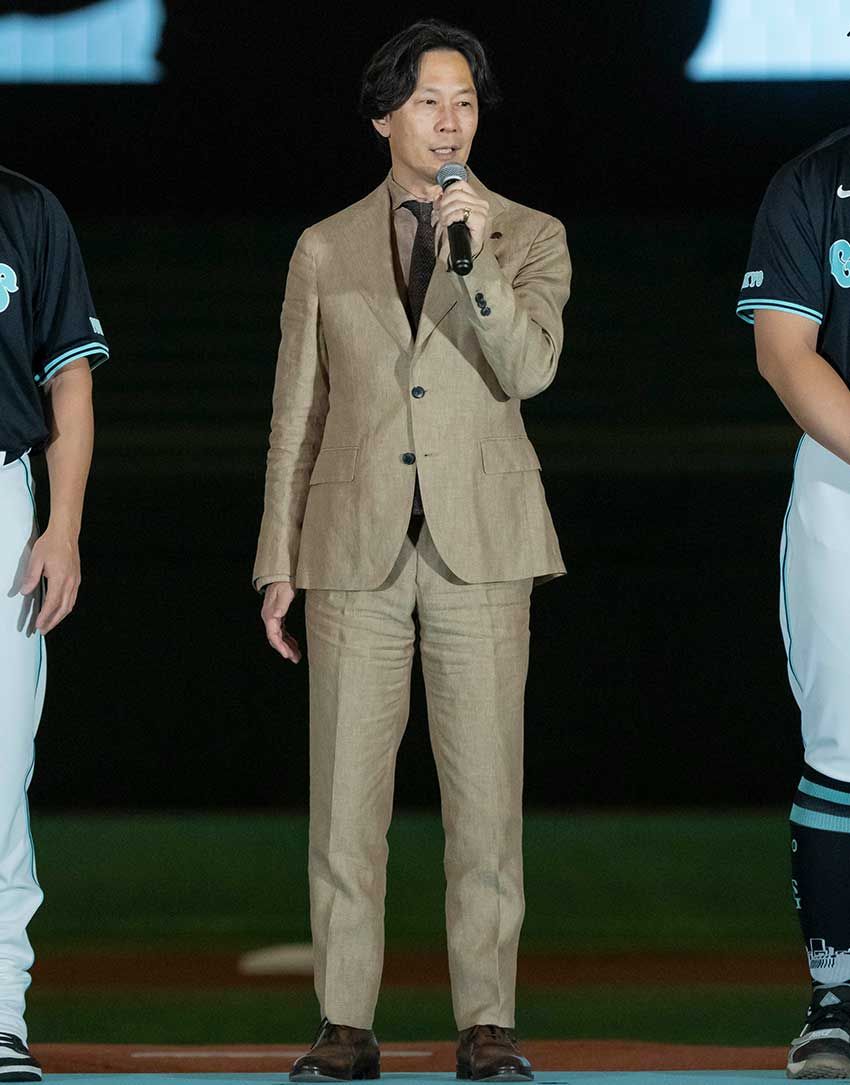 読売巨人軍とティファニーによるコラボユニホームが誕生！岡本和真、長野久義など4選手が登壇 - 4枚目の画像