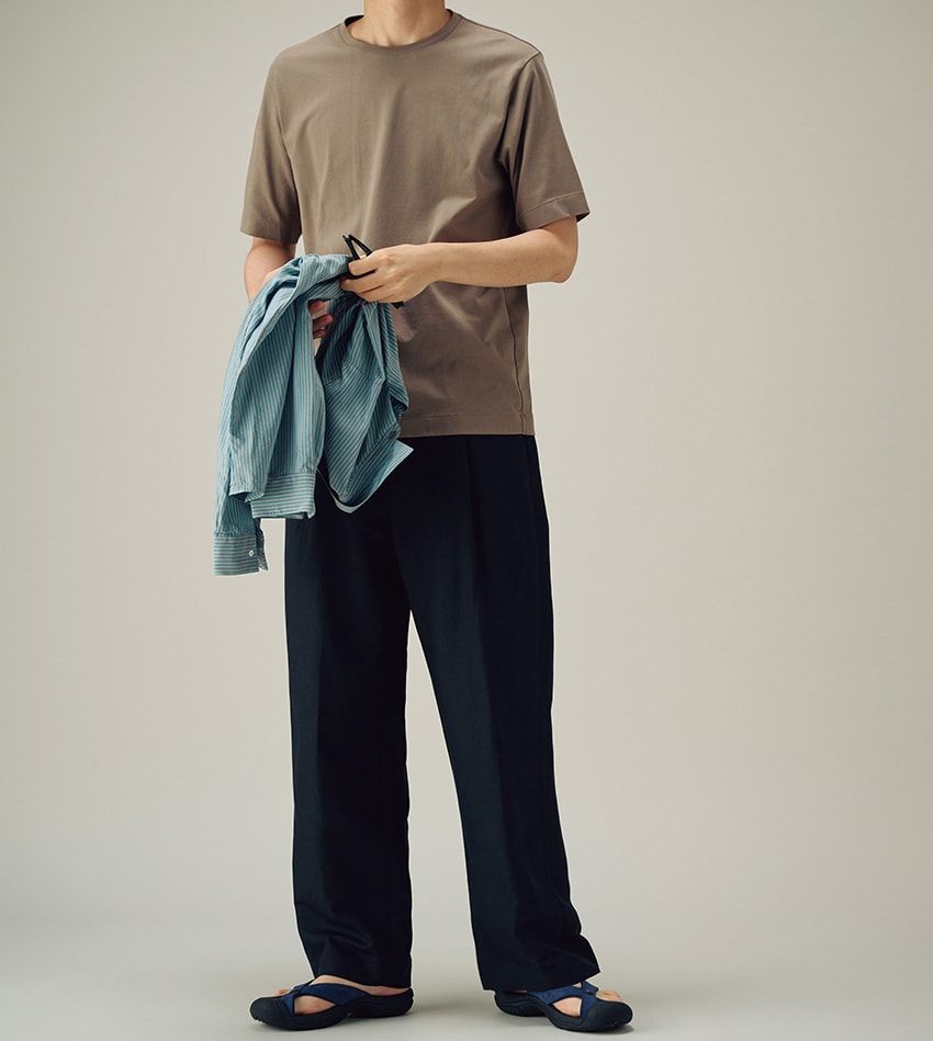 理想の“休日スラックス”は「コンテンポラリーブランド」で！実例コーデ付きで解説 - 5枚目の画像