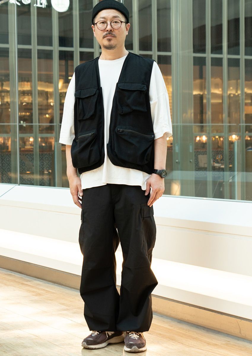 「Gショック」が似合う洒落た大人をスナップで。“無地T”コーデのアップデート術【今週の人気記事TOP5】 - 8枚目の画像