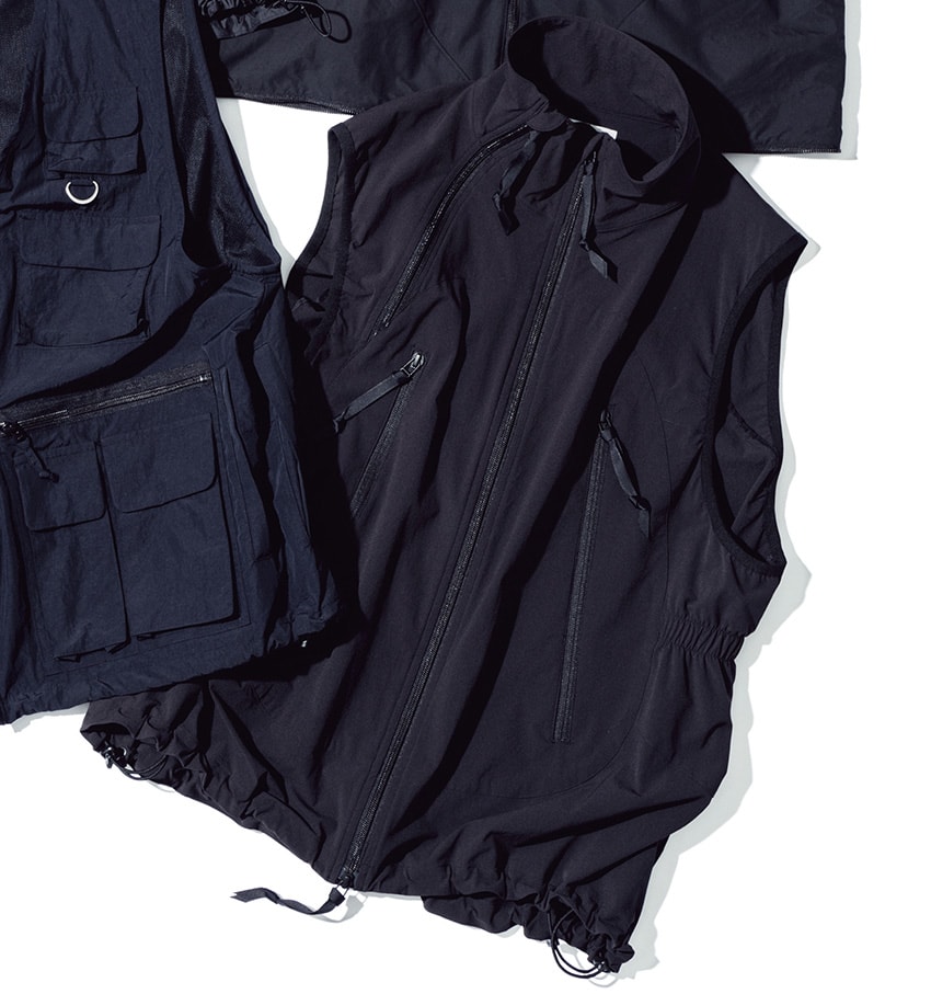 アクティブな夏、“ベスト”はブラックカラーが正解！手ぶら派はぜひお試しを