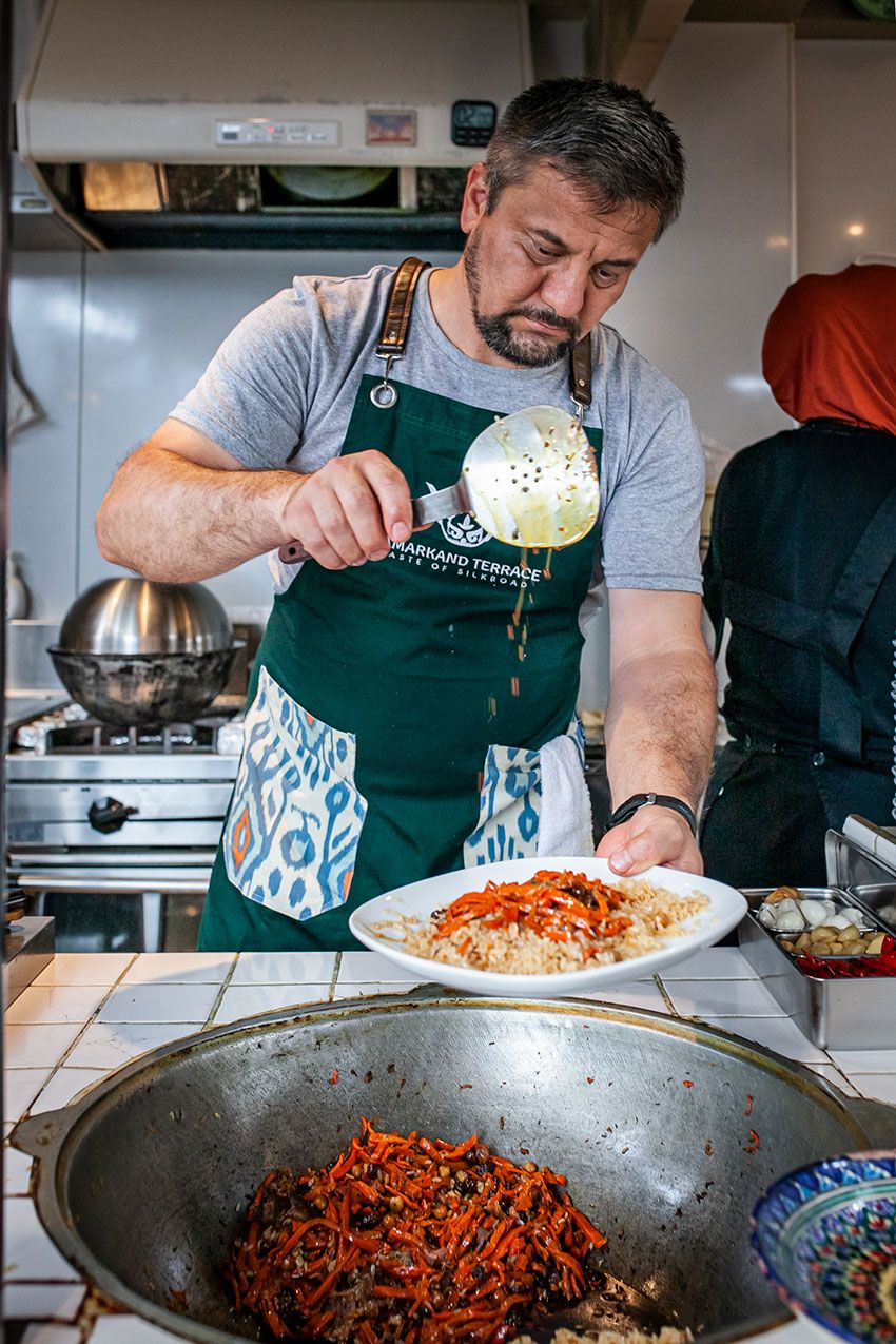 日本唯一の“プロフ釜”があるウズベキスタン料理店。イスラム教徒の店主が高田馬場に店を構えるまで - 8枚目の画像