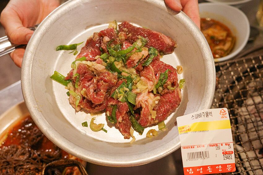 塩バターの“生カルビ”が激ウマ！ 韓国在住7年の元ビームス社員が推薦するソウルの有名焼肉店 - 25枚目の画像