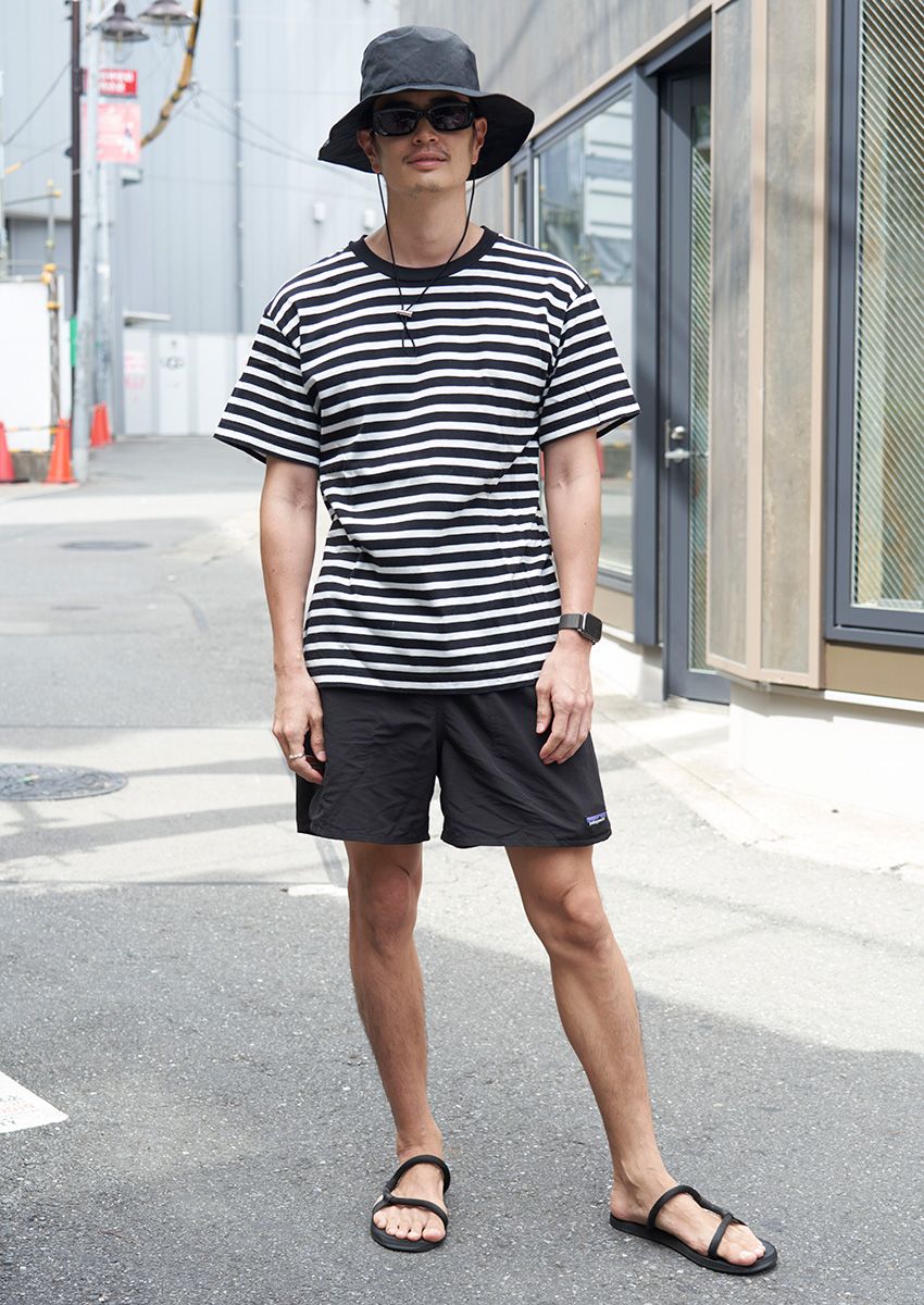 黒サンダルを愛用する7人のスナップ。モンベル、ホカ、スイコック……人気ブランドを紹介 - 3枚目の画像