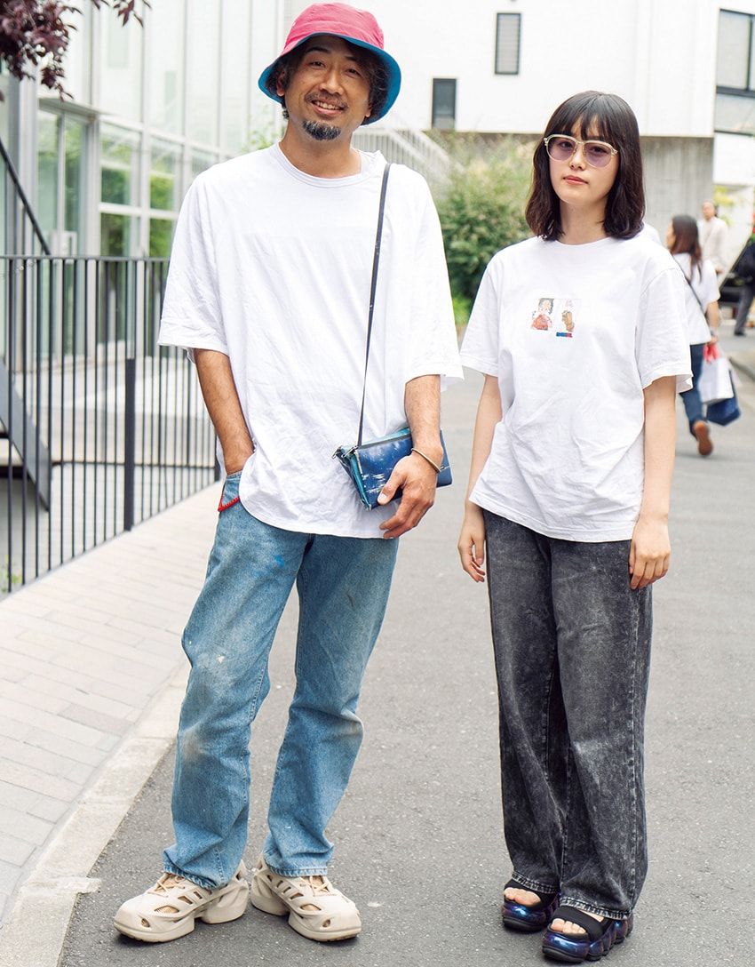 30、40代の“薄色デニム”スタイル8選！街角スナップから探る「サマーデニムの新潮流」 - 3枚目の画像