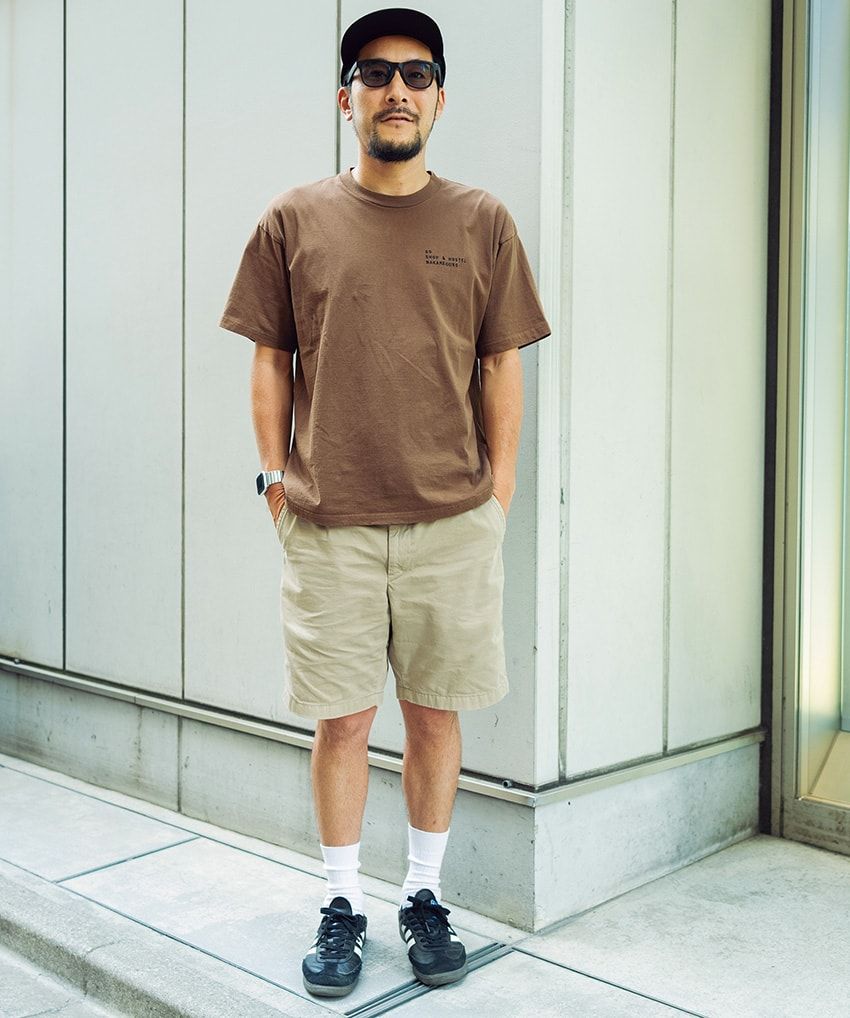 街角で見つけた“男のブラウン”コーデ8選！今夏トレンドカラーを渋く着こなす方法は…… - 4枚目の画像