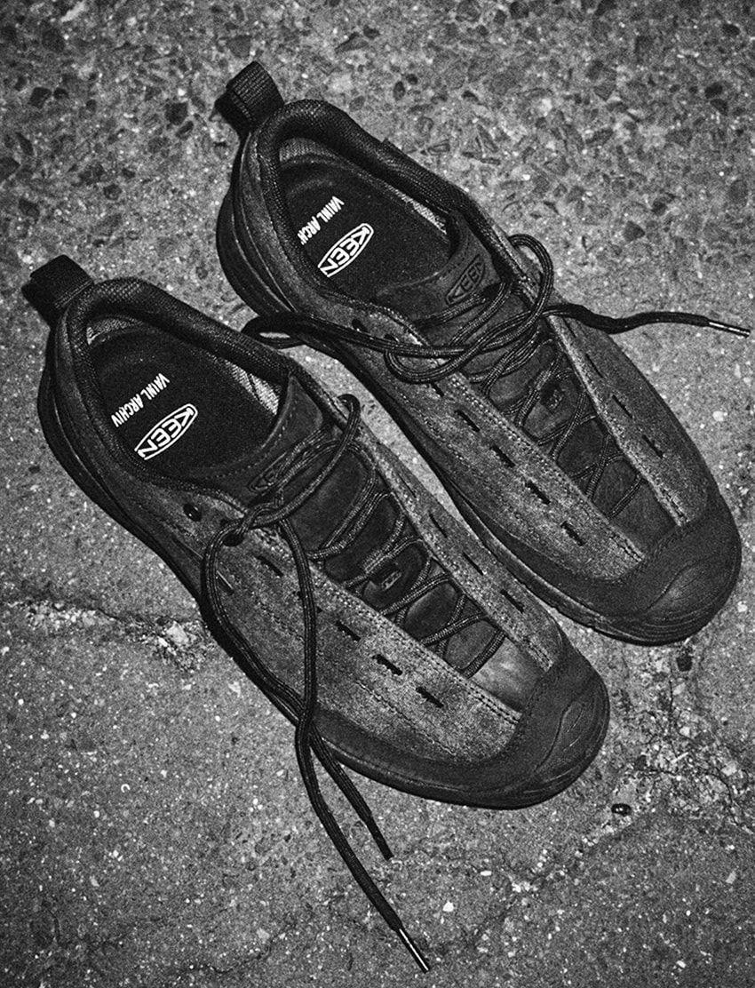 6年ぶりのコラボ「キーン×ヴァイナル アーカイブ」第2弾はオールブラックの防水シューズ！ - 4枚目の画像