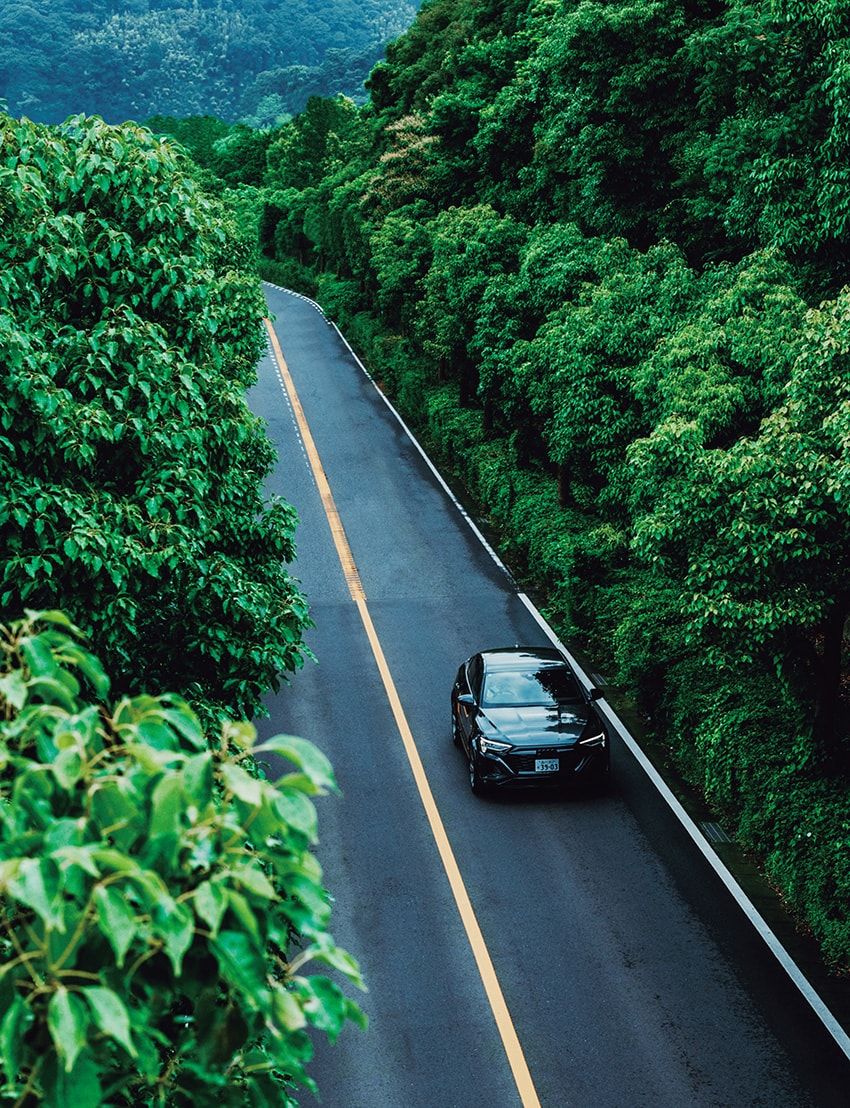日常から街へ、アウトドアへ。「アウディ」のフラッグシップEVで、“走る”を味わう - 5枚目の画像